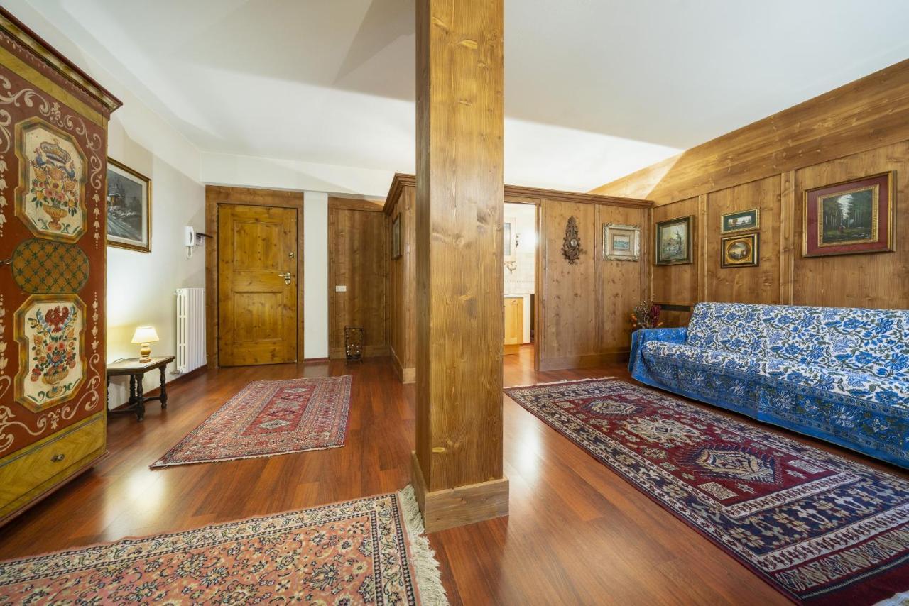 Villa S. Francesco - Stayincortina Cortina d'Ampezzo Buitenkant foto